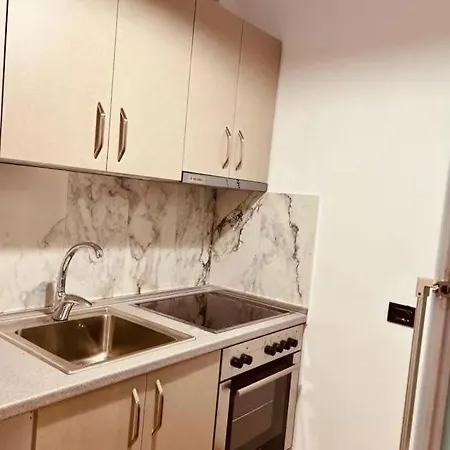 Comfy Studio In City Center Tirana Exterior photo
